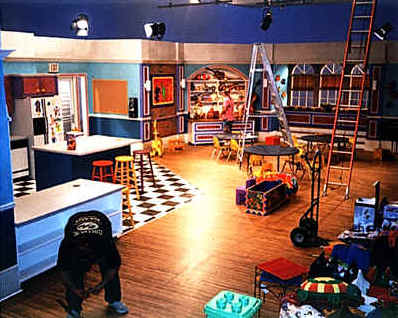 28food.jpg (28891 bytes)