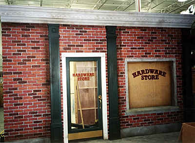 58lowes.jpg (23453 bytes)